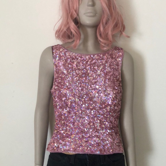Tops - Vintage pink sequined tank top. High FASHUN 🌸